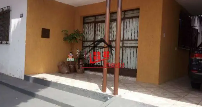 Casa com 3 Quartos + Edícula e quitinete| 4 Vagas | Bairro Glória