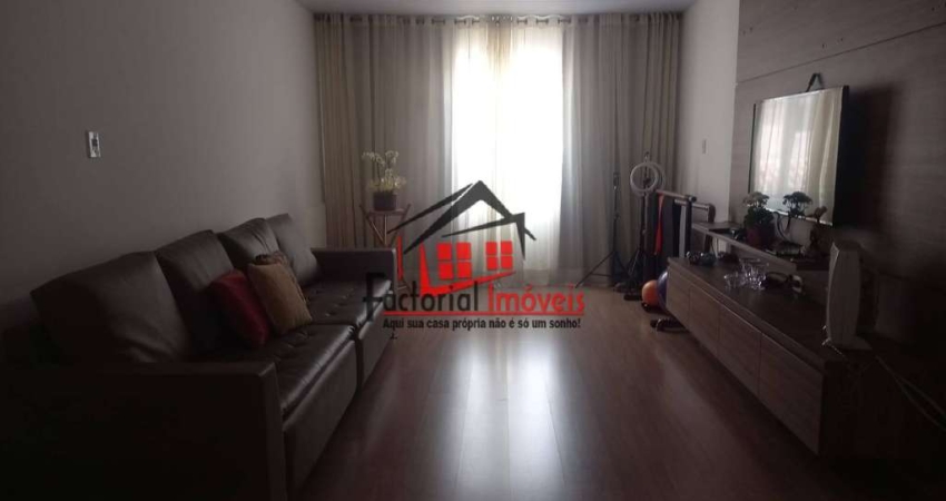 Casa com 3 quartos à venda na Rua Maria da Silveira, Glória, Belo Horizonte