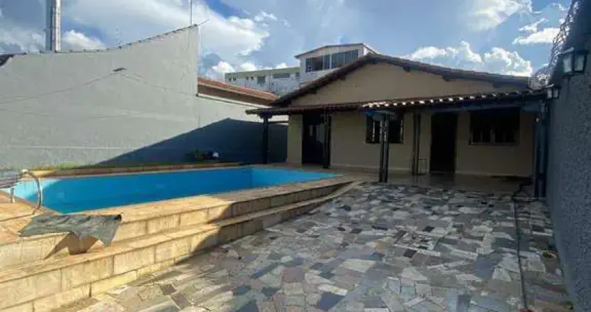 Casa com 3 quartos à venda no Alípio de Melo, Belo Horizonte