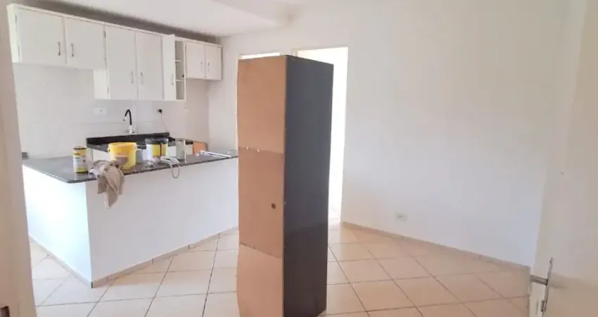 PQ. VERDE - 2 QUARTOS, SALA, COZINHA, BWC, A/SERV, 1 VAGA, A/C-45m²