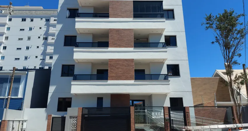 More em um bairro de alto padrão, proximo de marcado, farmacia, restaurante academiae a 5 minutos do centro