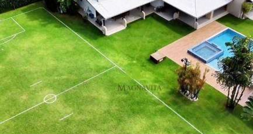 Casa de Luxo à Venda no Encontro das Águas1.370m² construídos, 5 Suítes, Pé Direito Duplo, Piscina com Raia de 25m. Lauro de Freitas. Porteira Fechada