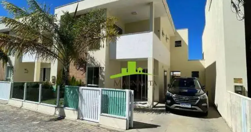 Foz do Joanes. Casa Duplex à venda em Buraquinho, 160m², 4 suítes, Closet, Varanda, Depósito. 2 vagas. Excelente localização. Conforto e Segurança