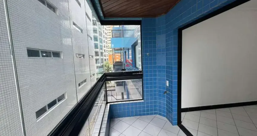 Apartamento com 3 sacadas e lazer completo no canto do forte – 250m do mar