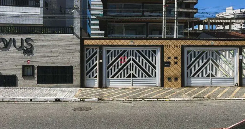 Sobrado triplex com 4 suítes e área gourmet na guilhermina – 395 m² construídos