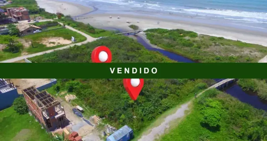 Dois terrenos juntos - beira mar - com laudo ambiental permitindo construção
