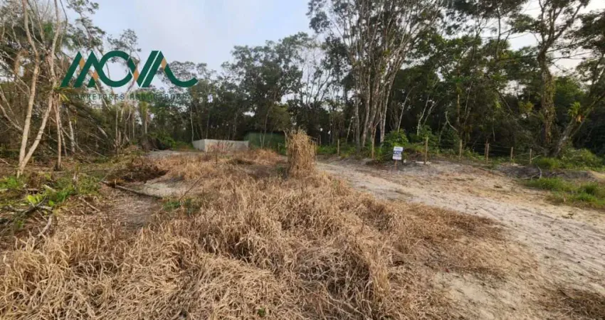 Terreno limpo e demarcado a 3 quadras do asfalto no balneário uirapuru - pronto para construir!