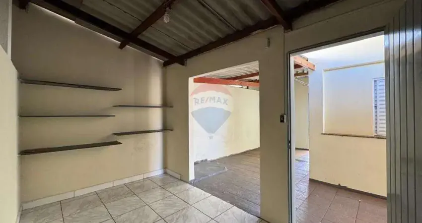 Casa á venda Jardim Paulistano, 3 quartos ,  1 suíte , garagem para 4 carros R$ 425.000,00