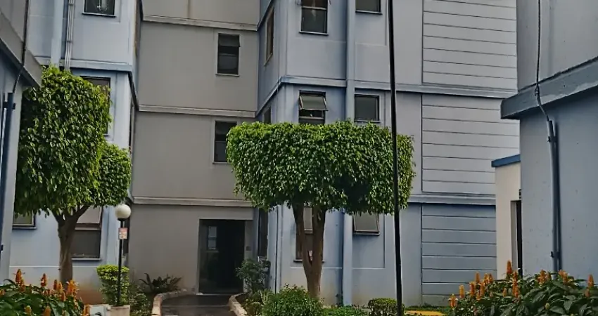 Apartamento com 02 dormitórios e vaga de garagem, rec reformado ém