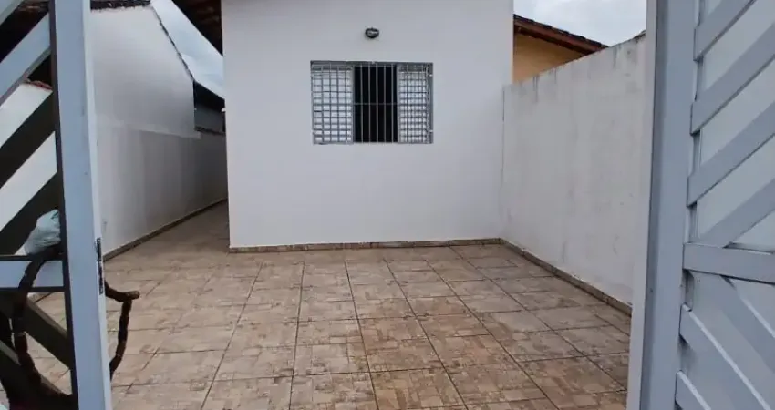 Casa com 2 quartos à venda na Praça Ângelo Guerra, 382, Balneário Gaivota, Itanhaém