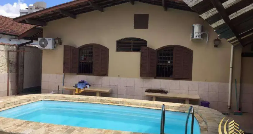 Casa 5 dormitorios com 3 suites à venda, Centro, Taubaté.