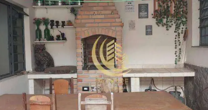 Sobrado com 4 dormitórios à venda, 311 m² por R$ 870.000,00 - Vila São Geraldo - Taubaté/SP