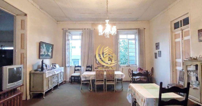 Sobrado colonial com 9 dormitórios à venda, 719 m² por R$ 3.900.000 - Centro - Taubaté/SP