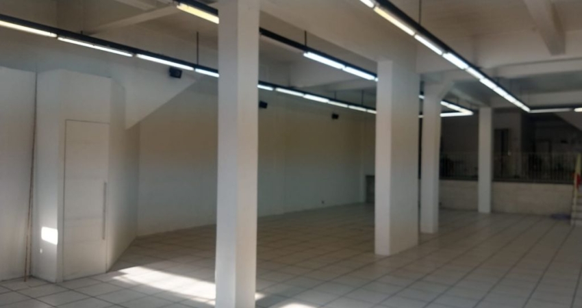 Prédio com 3 salas para alugar no Centro, Santo André 