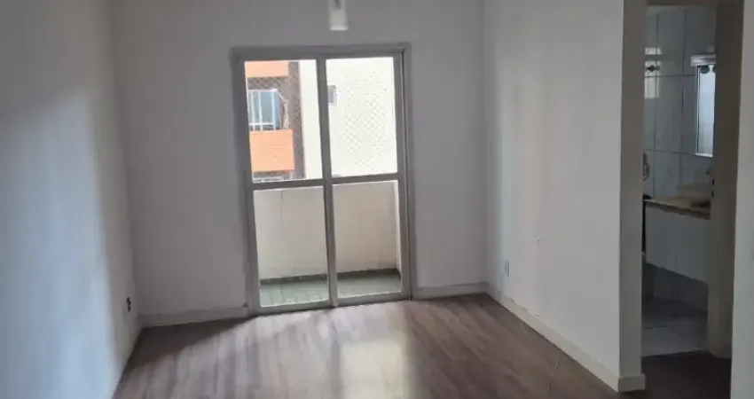 Apartamento SEMI MOBILIADO E COM VARANDA para locação na Vila Formosa