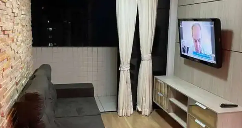 Apartamento com 2 quartos na ponta verde a 2 quadras da praia