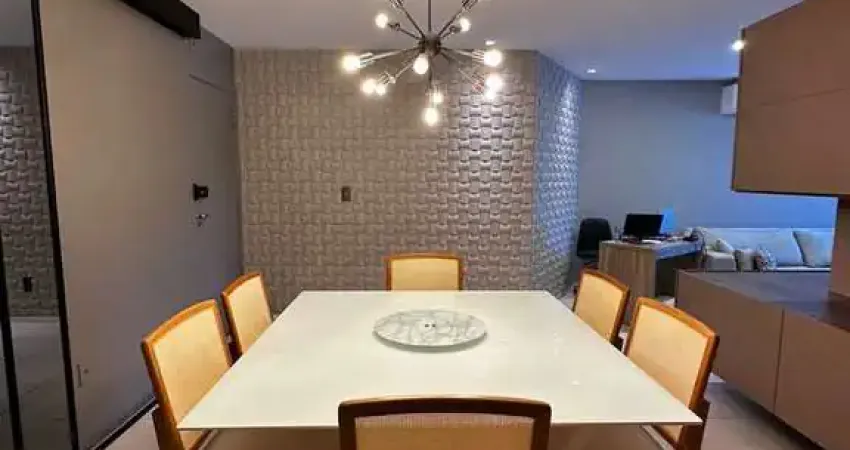 Apartamento com 3 quartos na ponta verde bem petinho da pracinha da v2
