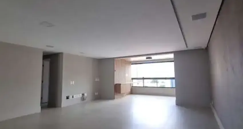 Apartamento todo nascente com 3 suítes na ponta verde bem próximo à praia