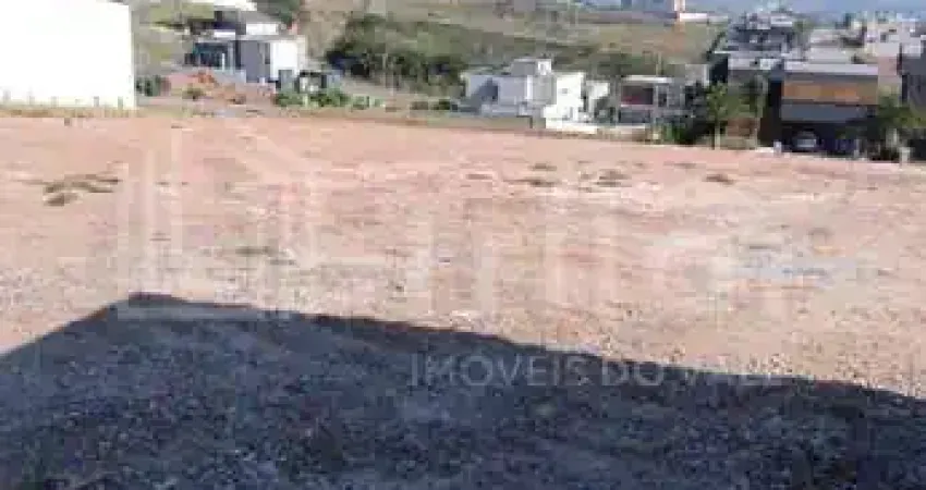 Para investidores!! ou para você que deseja construir e morar. Terreno urbanova de 502 metros com leve declive.