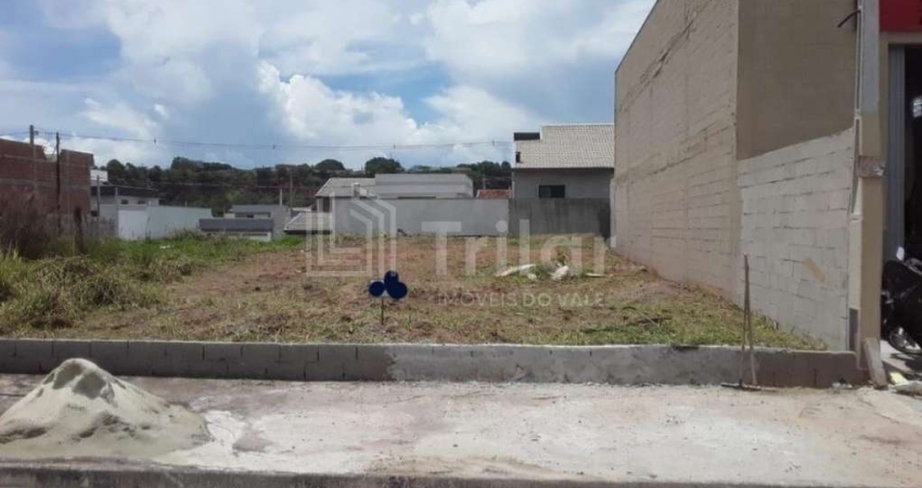 Terreno totalmente plano de 250 metros em ótima localização. Venham conferir!!!