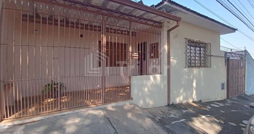 Casa de locação no bairro Monte Castelo em São José dos Campos-SP: 3 quartos, 2 suítes, 6 vagas de garagem!