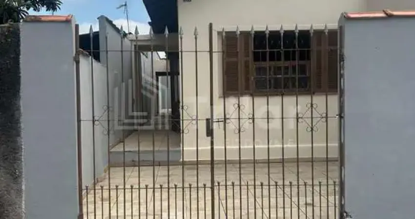 Imperdível oportunidade! Casa à venda em São José dos Campos-SP, Vila Maria: 2 quartos, 1 sala, 1 vaga de garagem, 90,00 m² de área.