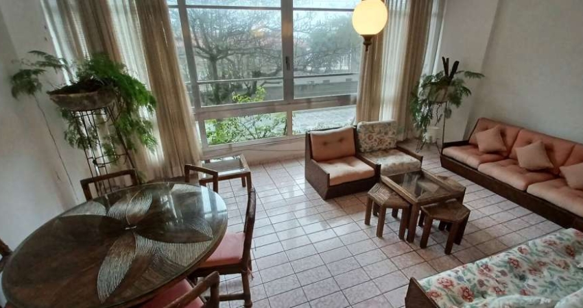 Apartamento padrão com 3 dormitórios + dormitório de serviço na praia da Pitangueiras-Guarujá/SP.