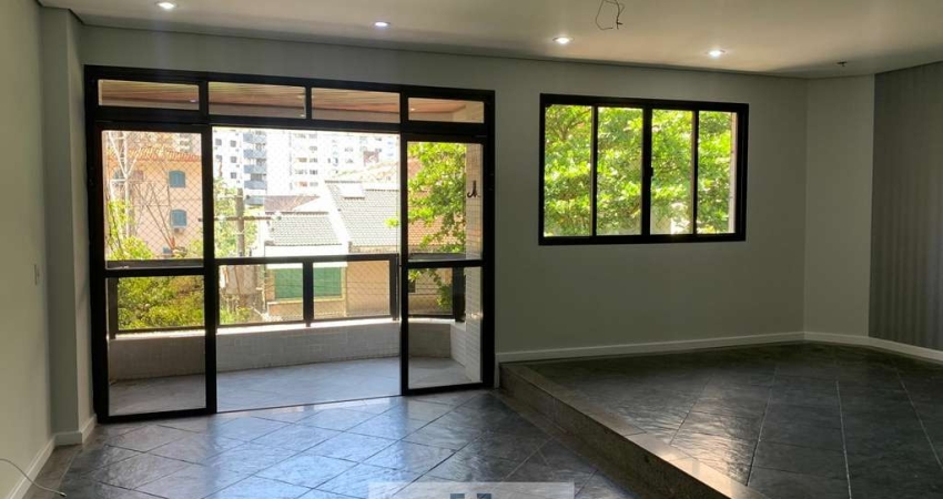 Apartamento alto padrão com 3 dormitórios sendo 1 suíte, na praia das PITANGUEIRAS - Guarujá/SP.