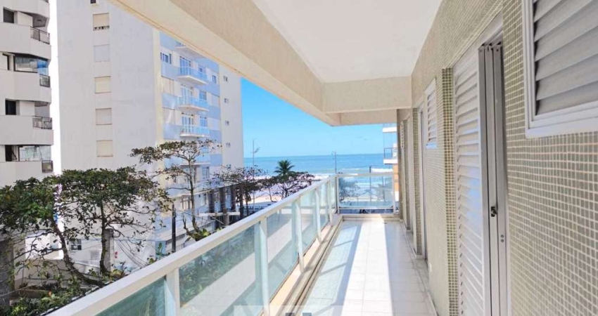 Apartamento com vista lateral mar, 3 dormitórios sendo 2 suítes, lazer no condomínio, à menos de 50 metros da praia em PITANGUEIRAS - Guarujá/SP.