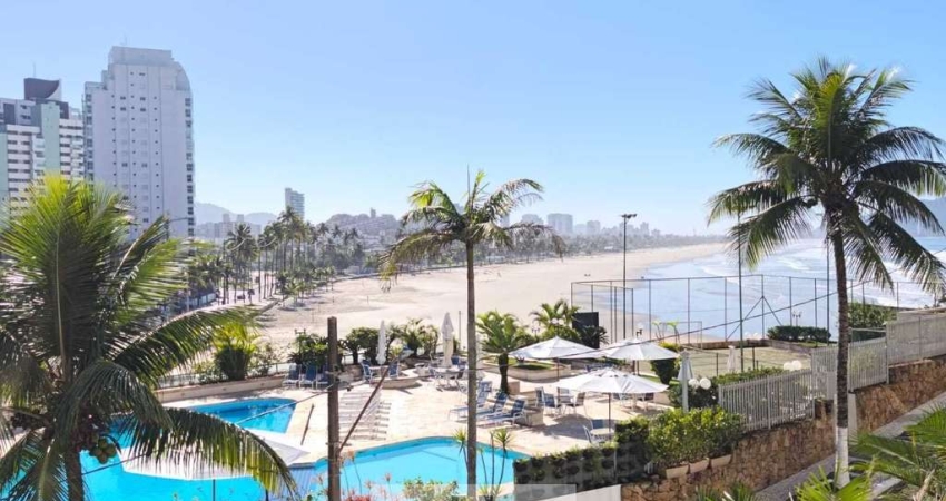Apartamento em condomínio clube 'FRENTE MAR' , 3 dormitórios sendo 1 suíte, vista total mar na praia das PITANGUEIRAS - Guarujá/SP.