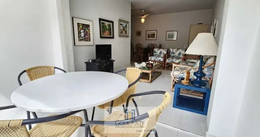 Apartamento recém reformado com 3 dormitórios, sala 2 ambientes com sacada vista parcial do mar, lazer no condomínio na praia das pitangueiras-guarujá/sp.