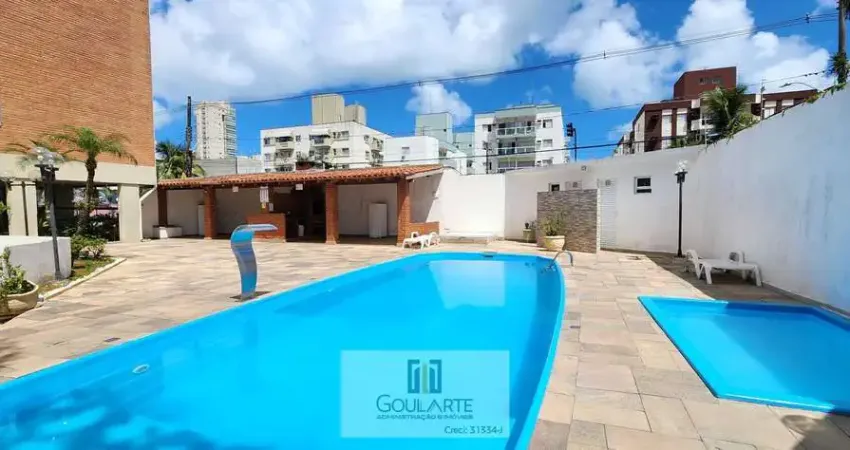 Apartamento reformado com acesso a sacada, 3 dormitórios climatizados sendo 1 suíte, lado bairro na praia da enseada-guarujá/sp.