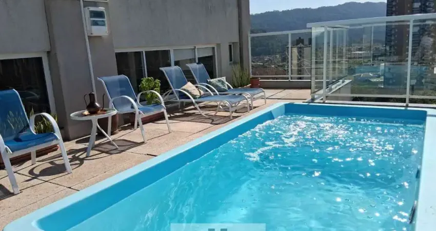 Apartamento duplex com sacada gourmet e vista mar, 3 dormitórios sendo 1 suíte c/varanda, lazer no condomínio, lado praia enseada - guarujá/sp.