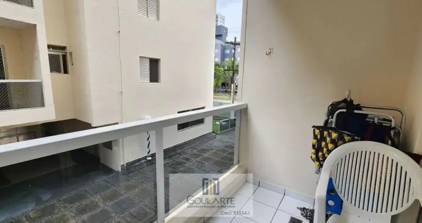Apartamento com sacada, 2 dormitórios climatizados, lado praia da enseada - guarujá/sp.