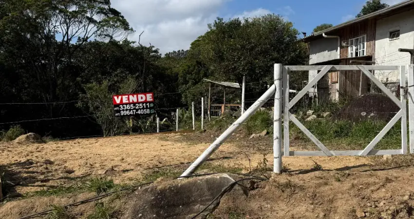 Terreno no braço, área rural de camboriú com entrada de 70.000 e parcelas direto com o proprietario.
