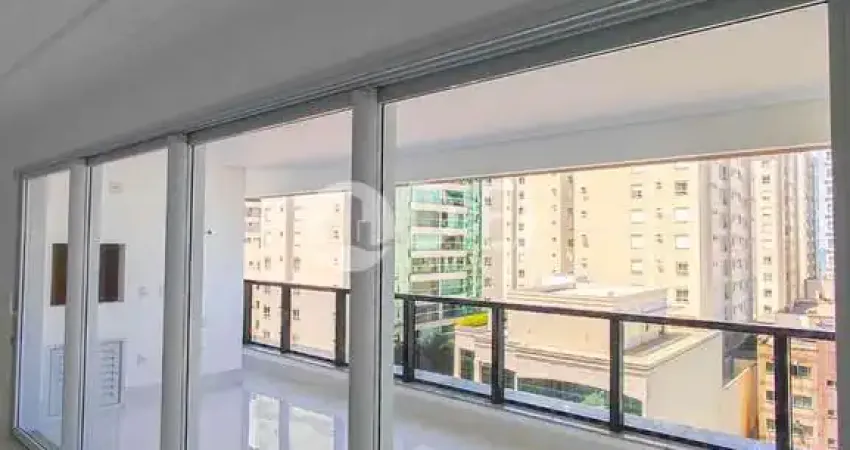 Apto luxuoso com piscina, 4 suítes e 5 vagas , meia praia, itapema - sc