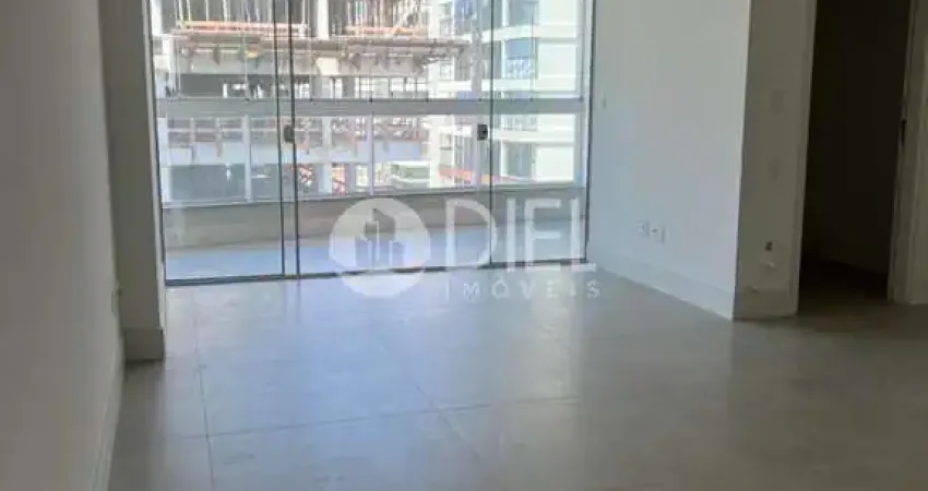 Um Ótimo apartamento na meia praia em itapema-sc, Meia Praia, Itapema - SC