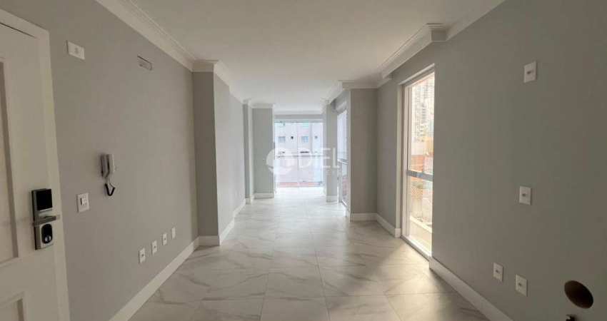 Apartamento na meia praia com 3 suÍtes, Meia Praia, Itapema - SC