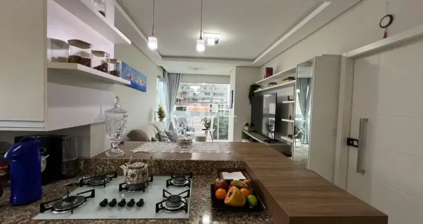 Apto mobiliado com 2 suítes e 2 vagas, meia praia, itapema - sc