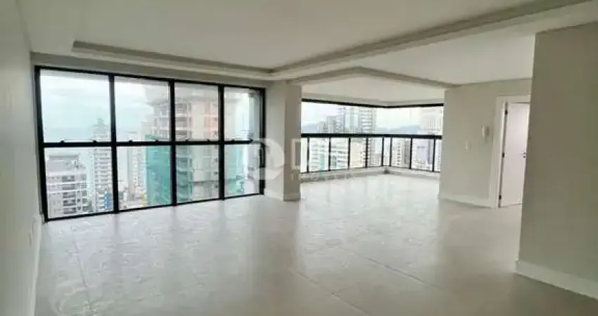 Um belo apartamento com 4 suÍtes e 3 vagas!, Meia Praia, Itapema - SC