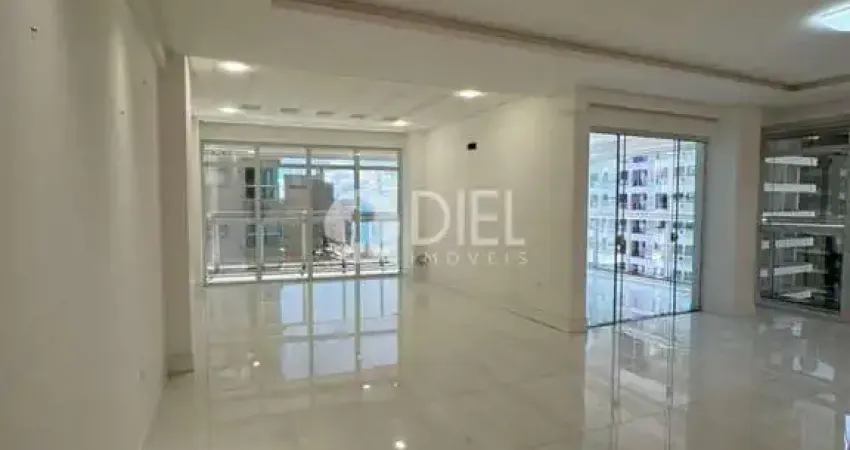 Apto semi mobiliado com 4 suÍtes e 3 vagas!, Meia Praia, Itapema - SC