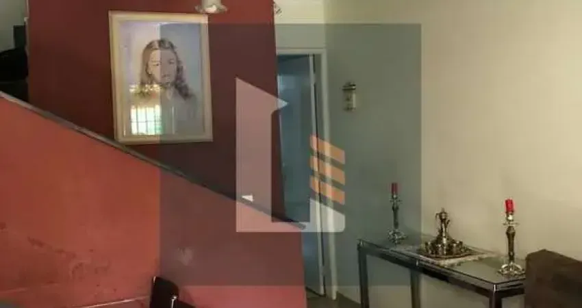 Casa em Condomínio Fechado