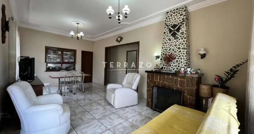 Casa à venda, 5 quartos, 4 vagas, Vale do Paraíso - Teresópolis/RJ