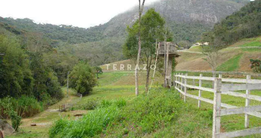 Fazenda à venda, 3 quartos, 3 suítes, Serrinha - Teresópolis/RJ