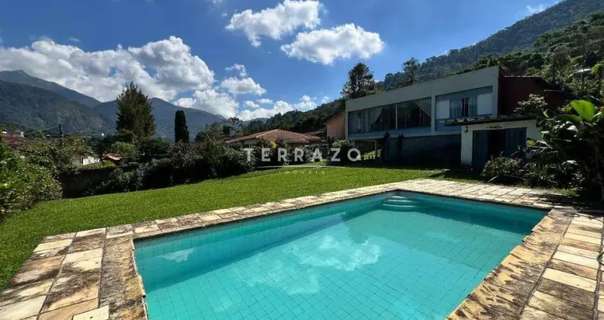 Casa à venda, 3 quartos, 2 suítes, 5 vagas, Carlos Guinle - Teresópolis/RJ