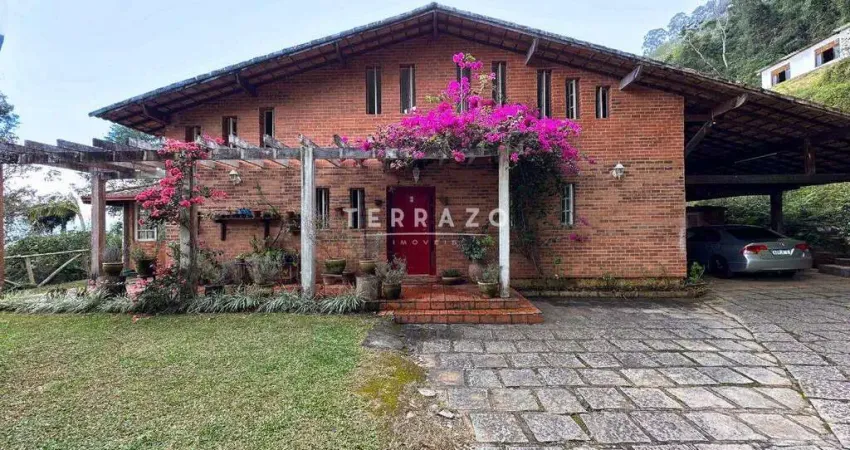 Casa à venda, 6 quartos, 4 suítes, 2 vagas, Parque do Imbui - Teresópolis/RJ