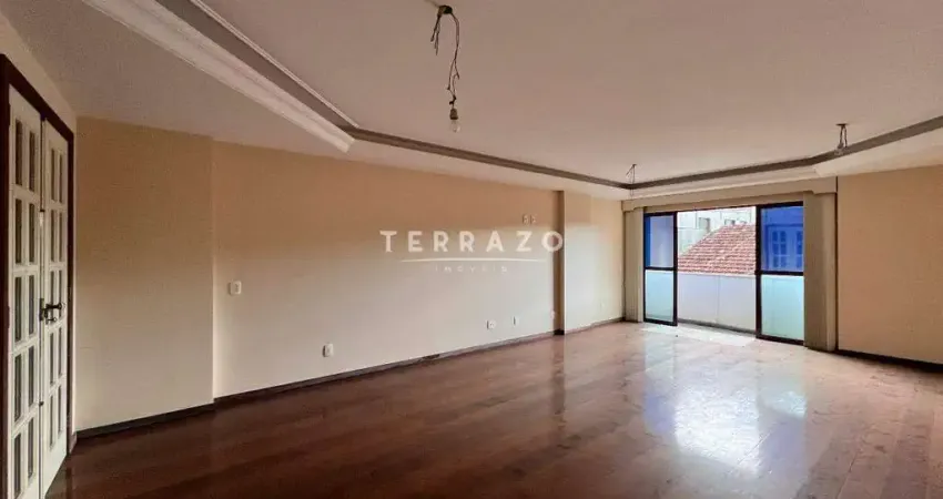 Apartamento à venda, 3 quartos, 1 suíte, 3 vagas, Várzea - Teresópolis/RJ