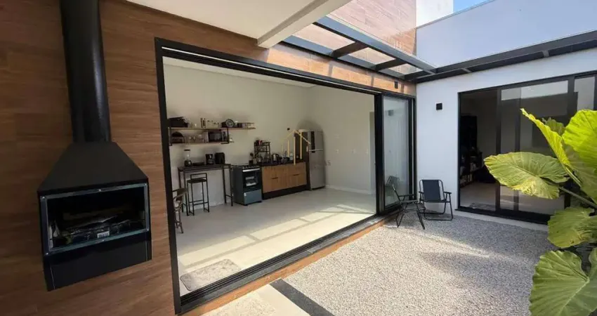 Casa com jardim de inverno no Condominio Brisas - Deltaville