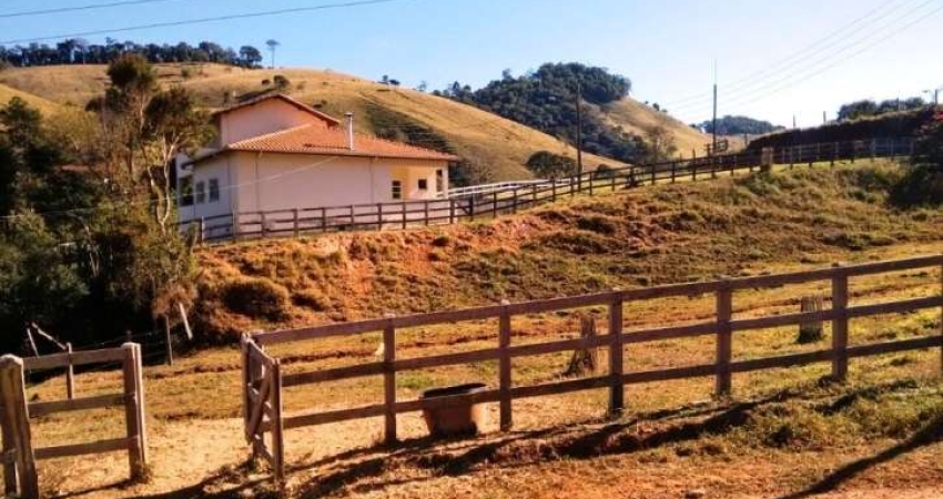 FAZENDA GADO NELORE COM 100 ALQUEIRES em Cambui MG