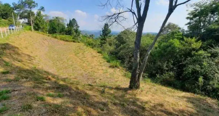 Terreno à venda em condomínio cercado pela natureza com 3203m²
